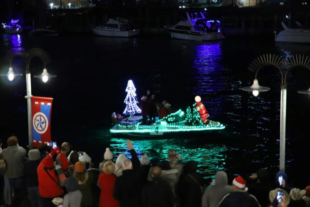 09 Christmas Boat Parade (Kemah) Greater Houston Moms