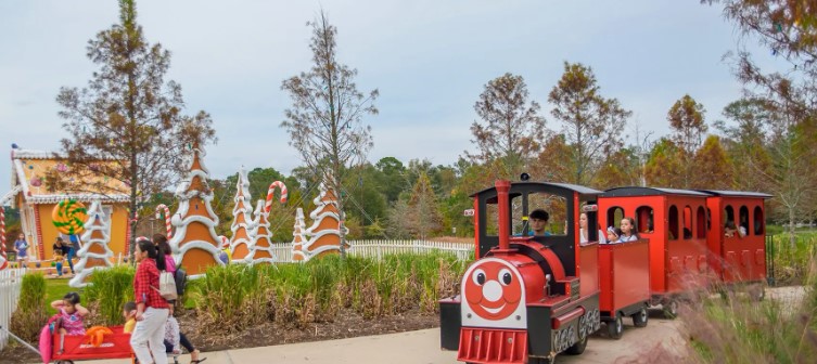 01-30 | Holly Jolly Train Rides at City Plance (The Woodlands) {Friday through Sunday}